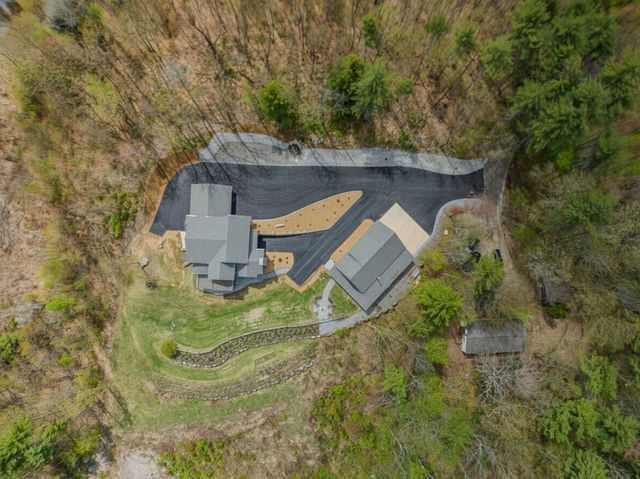 85 Shepard Hill Road, Holderness, NH 03245