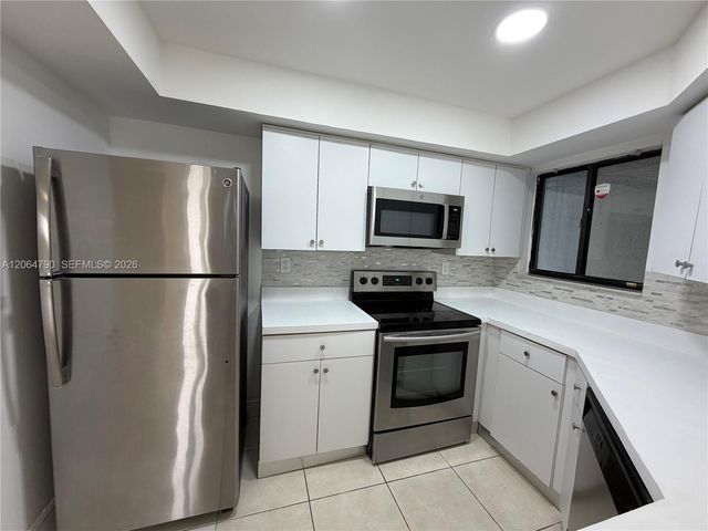 8305 SW 152nd Avenue PH1, Miami, FL 33193