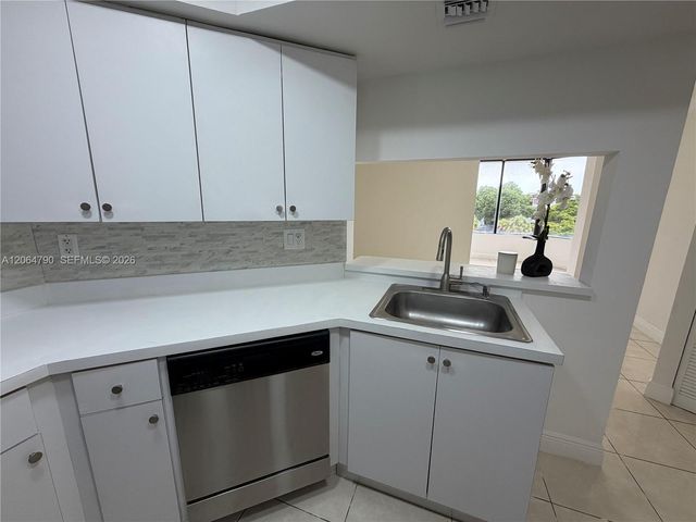 8305 SW 152nd Avenue PH1, Miami, FL 33193