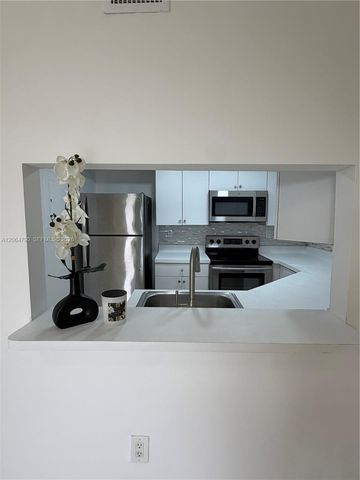 8305 SW 152nd Avenue PH1, Miami, FL 33193