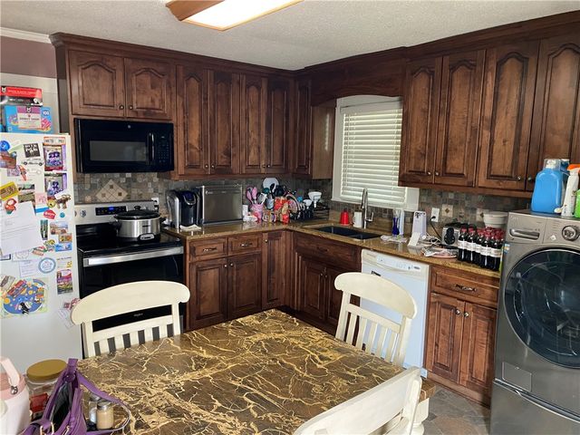 3 Heyward Avenue, Honea Path, SC 29654