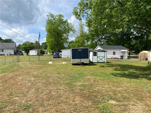 3 Heyward Avenue, Honea Path, SC 29654