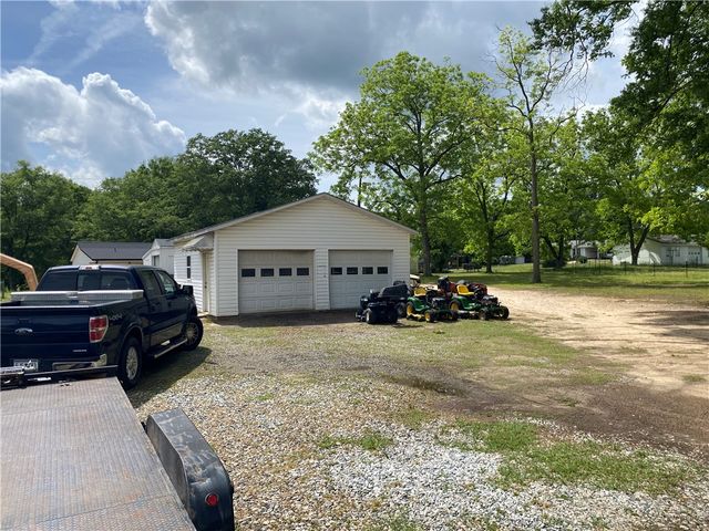 3 Heyward Avenue, Honea Path, SC 29654