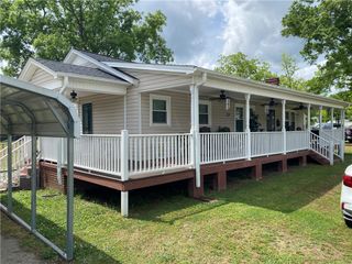 3 Heyward Avenue, Honea Path, SC 29654