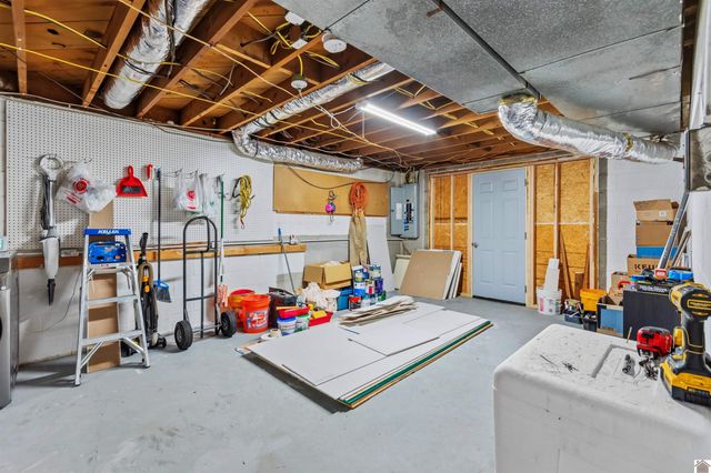 129 New Hope Rd, Calvert City, KY 42029