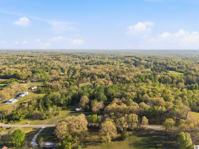 129 New Hope Rd, Calvert City, KY 42029