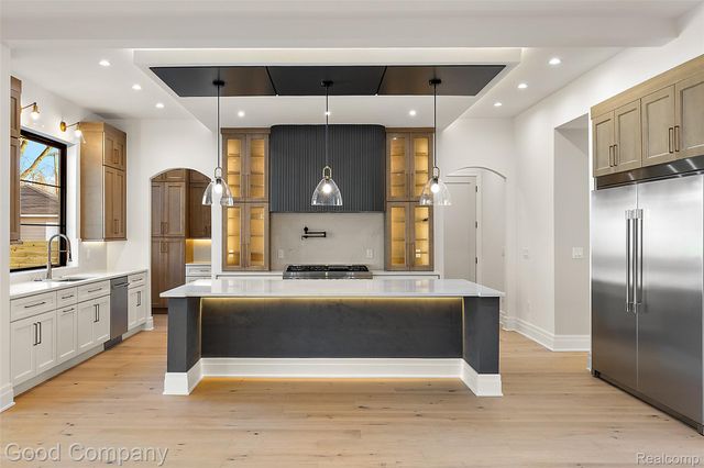 4338 S Verona Circle, Royal Oak, MI 48073