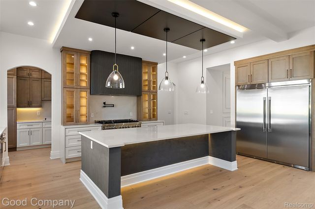 4338 S Verona Circle, Royal Oak, MI 48073