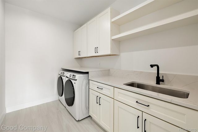 4338 S Verona Circle, Royal Oak, MI 48073