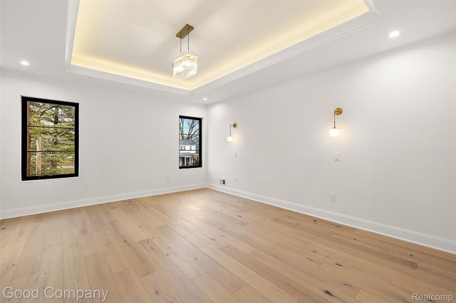 4338 S Verona Circle, Royal Oak, MI 48073