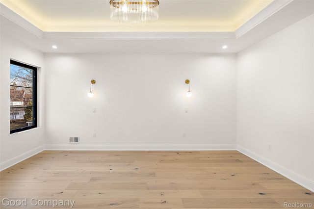 4338 S Verona Circle, Royal Oak, MI 48073