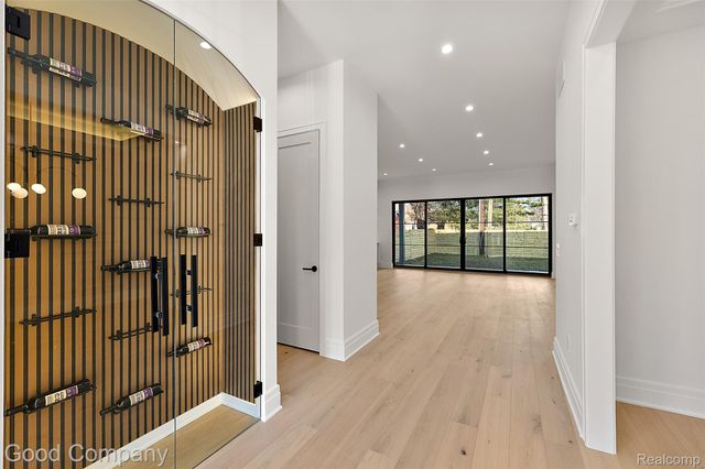 4338 S Verona Circle, Royal Oak, MI 48073