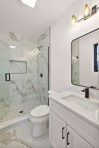 4338 S Verona Circle, Royal Oak, MI 48073