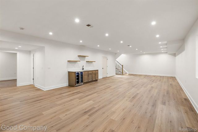 4338 S Verona Circle, Royal Oak, MI 48073