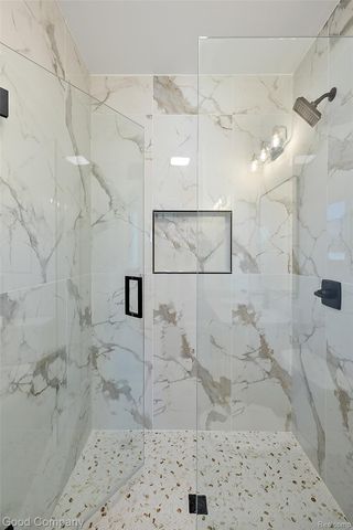 4338 S Verona Circle, Royal Oak, MI 48073