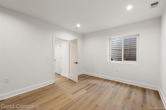 4338 S Verona Circle, Royal Oak, MI 48073