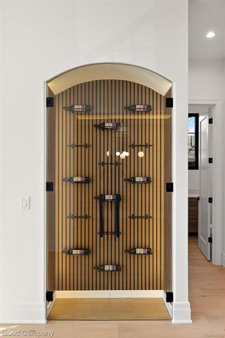 4338 S Verona Circle, Royal Oak, MI 48073