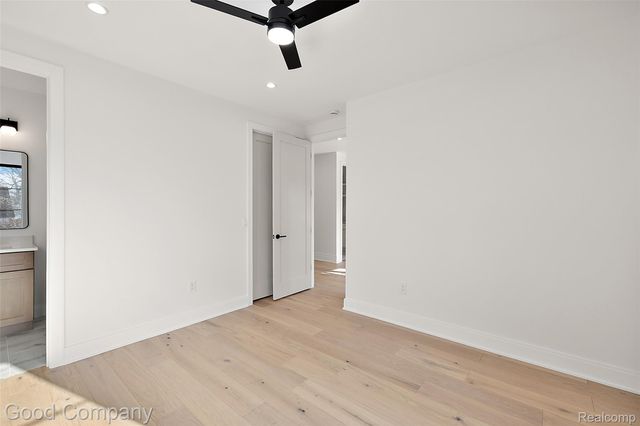 4338 S Verona Circle, Royal Oak, MI 48073