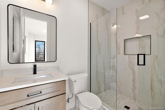 4338 S Verona Circle, Royal Oak, MI 48073