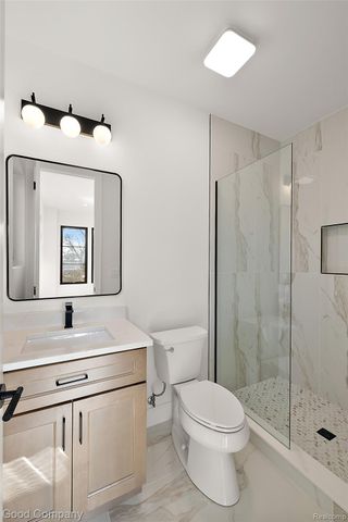 4338 S Verona Circle, Royal Oak, MI 48073