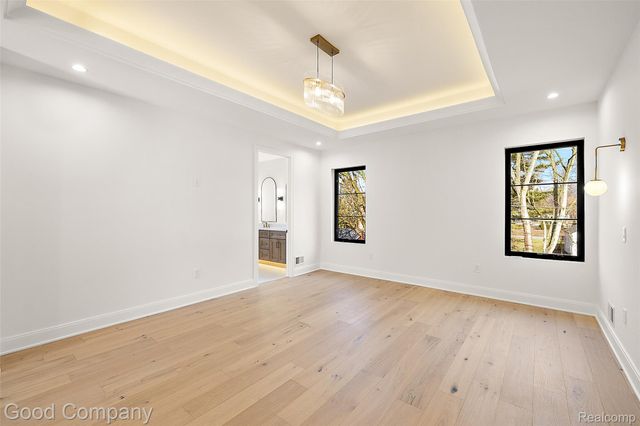 4338 S Verona Circle, Royal Oak, MI 48073