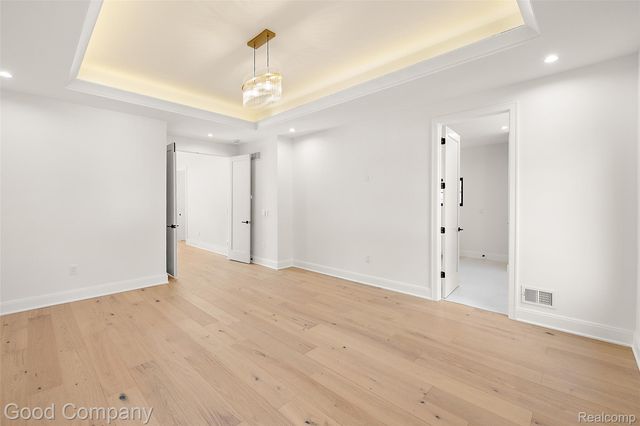 4338 S Verona Circle, Royal Oak, MI 48073