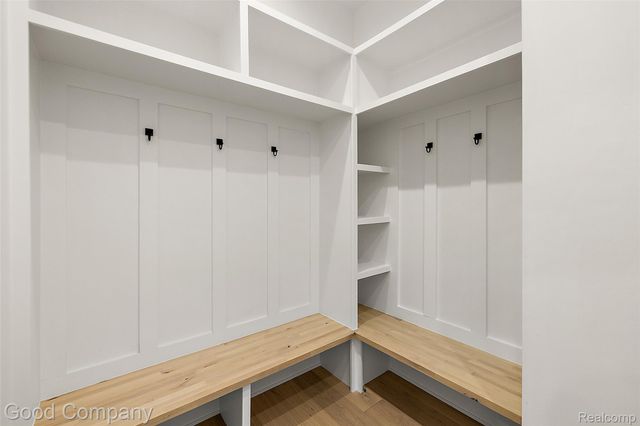 4338 S Verona Circle, Royal Oak, MI 48073