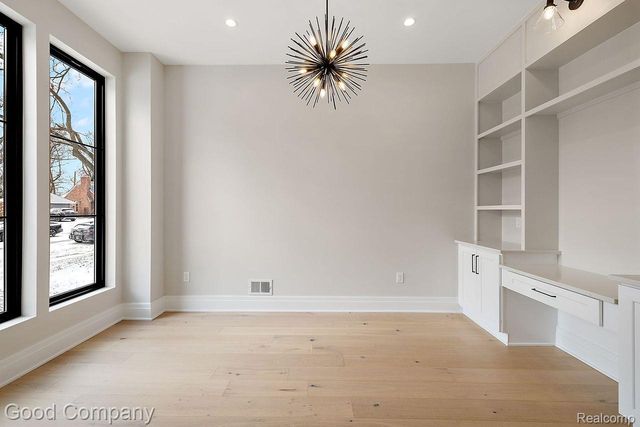 4338 S Verona Circle, Royal Oak, MI 48073