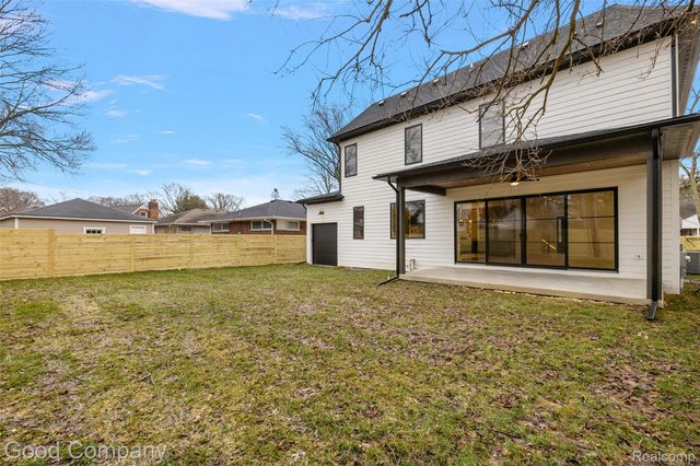 4338 S Verona Circle, Royal Oak, MI 48073