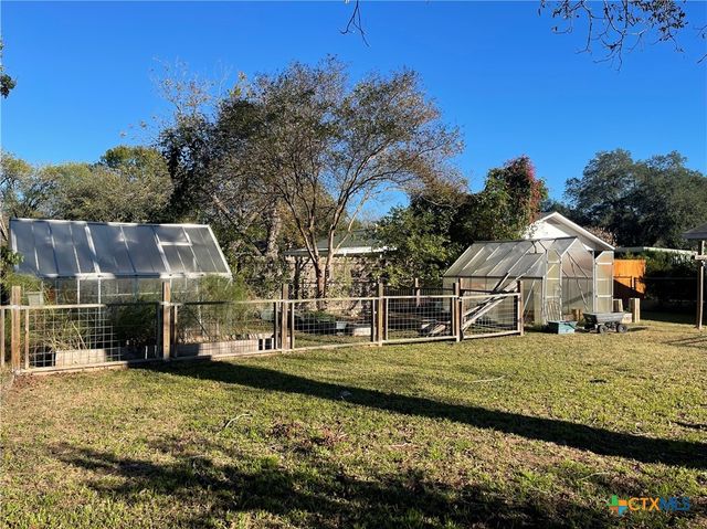 1710 Rosewood Street, Seguin, TX 78155