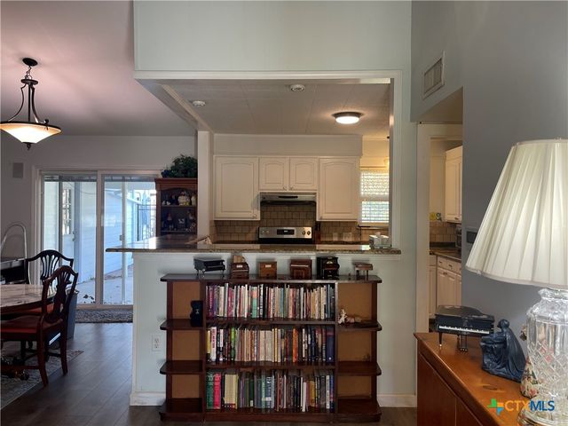 1710 Rosewood Street, Seguin, TX 78155