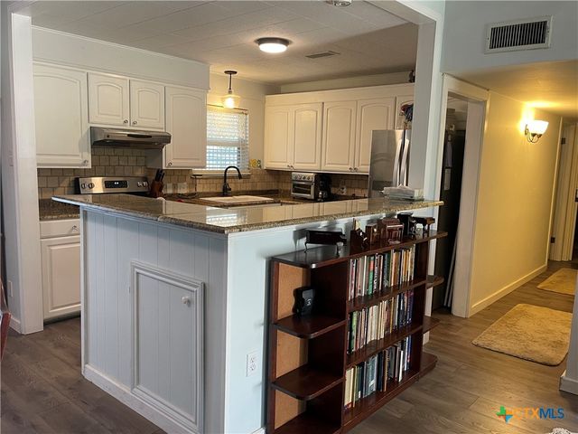 1710 Rosewood Street, Seguin, TX 78155