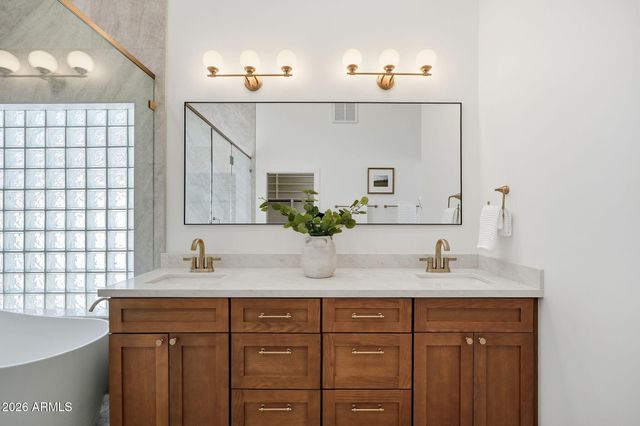 5932 E GRANDVIEW Road, Scottsdale, AZ 85254