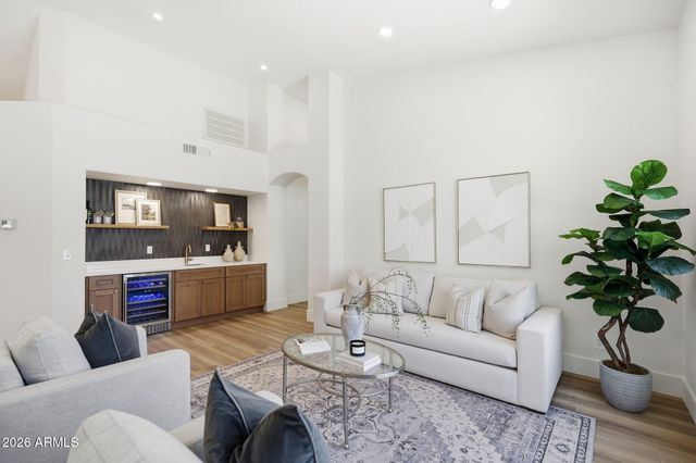 5932 E GRANDVIEW Road, Scottsdale, AZ 85254