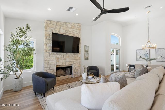 5932 E GRANDVIEW Road, Scottsdale, AZ 85254