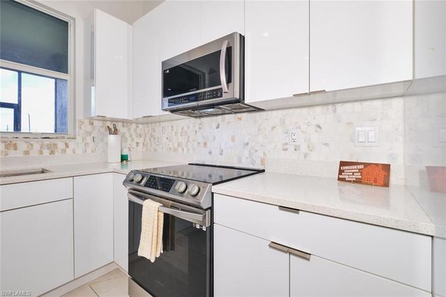 7 NW 14th AVE, Cape Coral, FL 33993