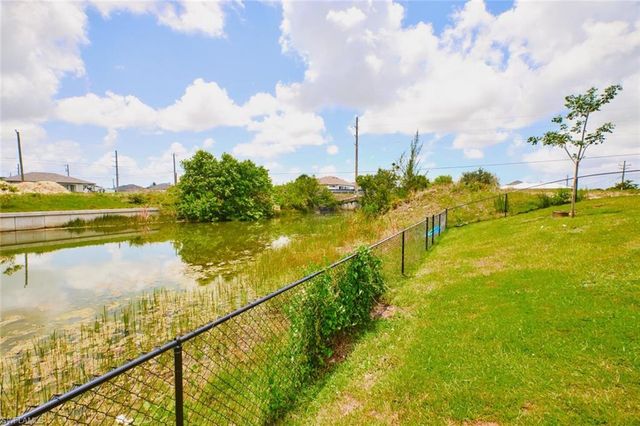 7 NW 14th AVE, Cape Coral, FL 33993