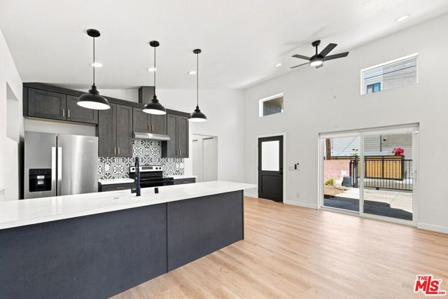 581 W Ave 28, Los Angeles, CA 90065