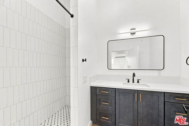 581 W Ave 28, Los Angeles, CA 90065