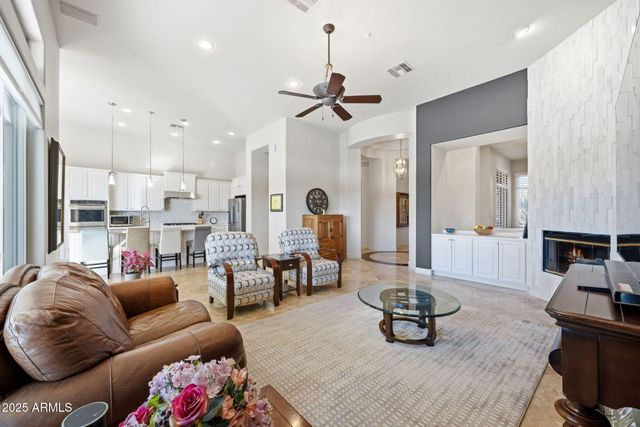 40406 N HAWK RIDGE Trail, Anthem, AZ 85086