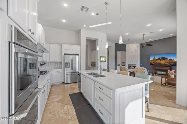 40406 N HAWK RIDGE Trail, Anthem, AZ 85086