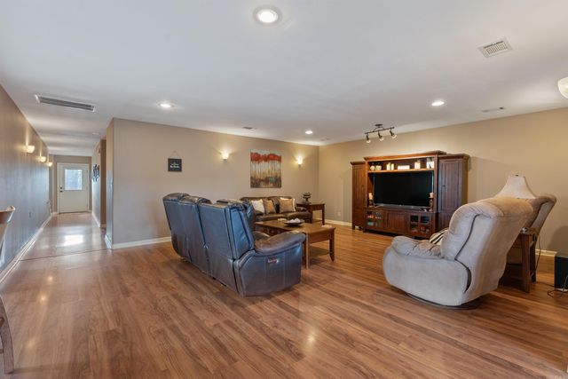 11 Hillard Lane, Greenbrier, AR 72058
