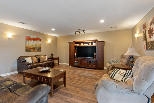 11 Hillard Lane, Greenbrier, AR 72058