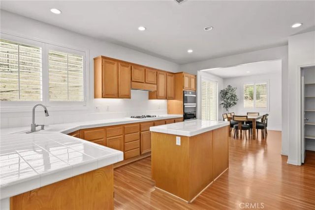 8587 Hunt Canyon, Corona, CA 92883