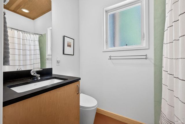 471 Florence Ave, Sebastopol, CA 95472