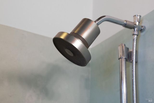 471 Florence Ave, Sebastopol, CA 95472