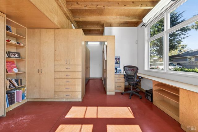 471 Florence Ave, Sebastopol, CA 95472