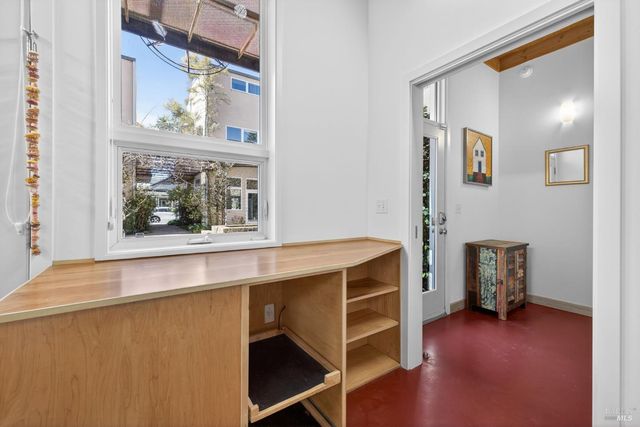 471 Florence Ave, Sebastopol, CA 95472