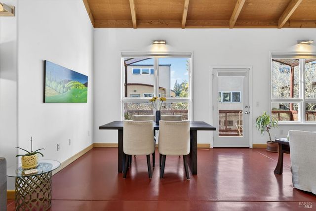 471 Florence Ave, Sebastopol, CA 95472