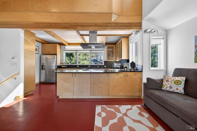 471 Florence Ave, Sebastopol, CA 95472